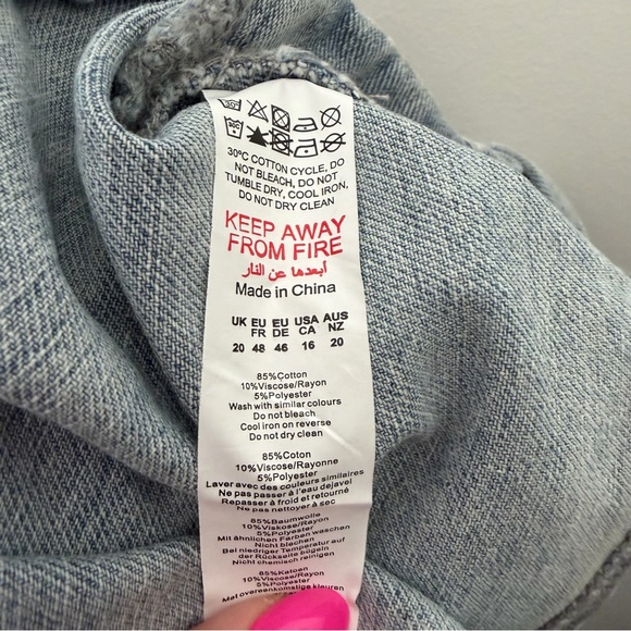 Pretty Little Thing Denim Bleach Wash Ruched Bust Detail Lace Up Corset Top - Picture 5 of 6